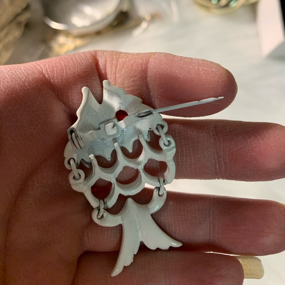 Vintage Moveable Fish Brooch - Picture 7 of 10